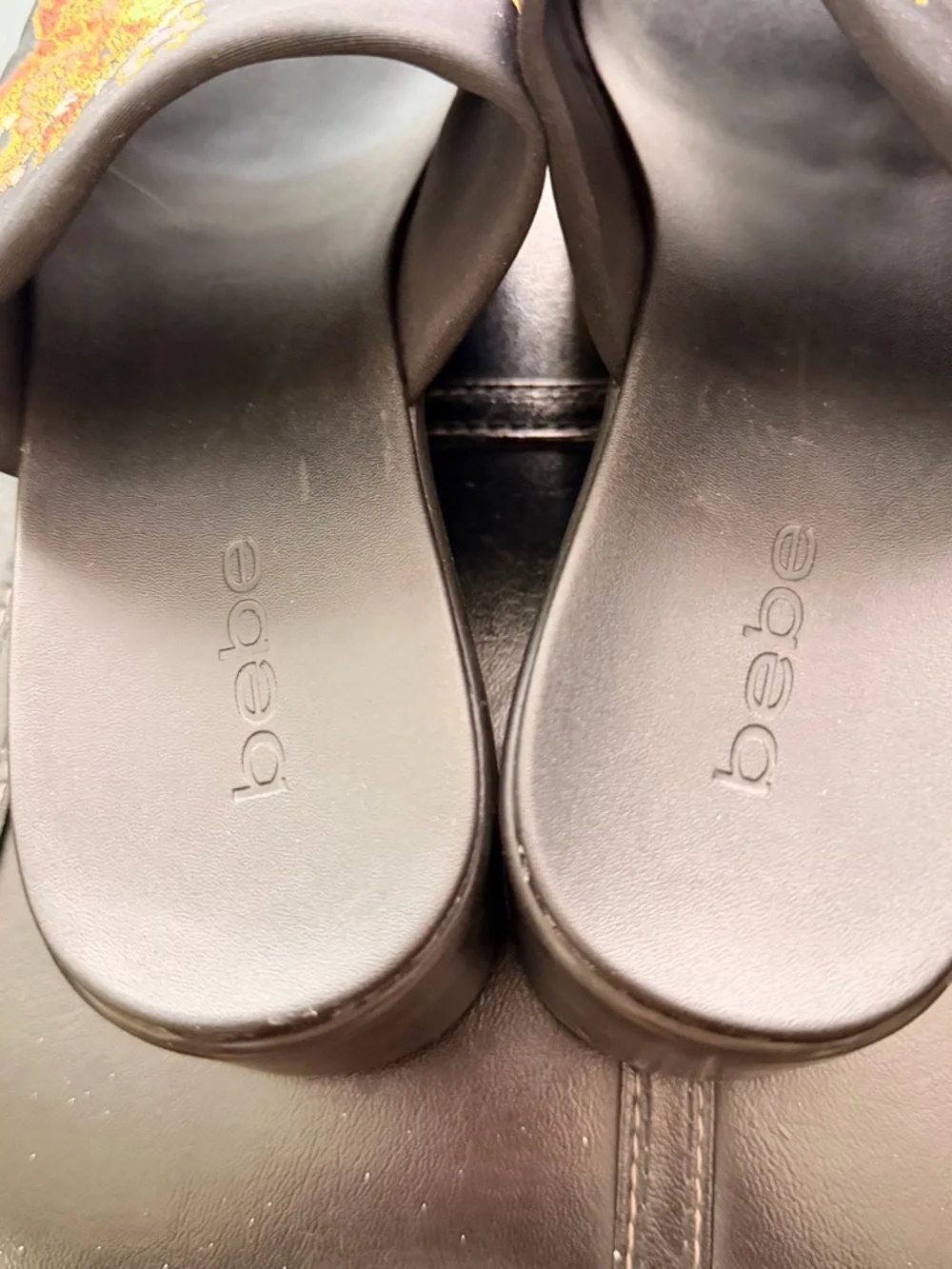 ***VINTAGE***  Y2K bebe Embroidered Dragon Platform Slide Sandals Size 9 - Picture 6 of 7